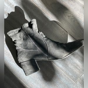 Black suede low-heel boots!